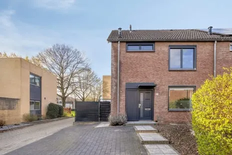 Hoekwoning te koop: Jupiterhof 97, Maastricht