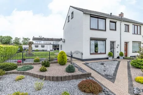 Twee-onder-één-kap te koop: Jupiterstraat 53, Treebeek-Noord Brunssum
