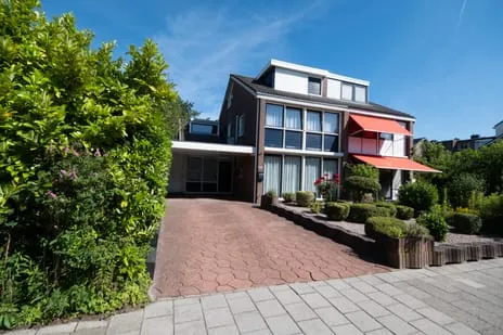 Twee-onder-één-kap te koop: Jupiterstraat 53, Paddepoel-Noord Groningen
