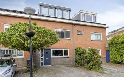 Terraced house for rent: Justus van Effenpad 5, Kadenbuurt Gouda