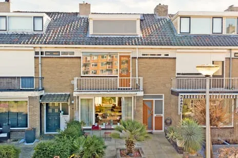 Tussenwoning te koop: Justus van Effenlaan 15, Vondelwijk Waddinxveen