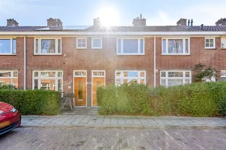 Tussenwoning te koop: Justus van Schoonhovenstraat 43, Westerkwartier Delft