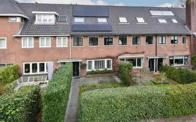 Tussenwoning te koop: K.P.C. de Bazelstraat 67, Bussum