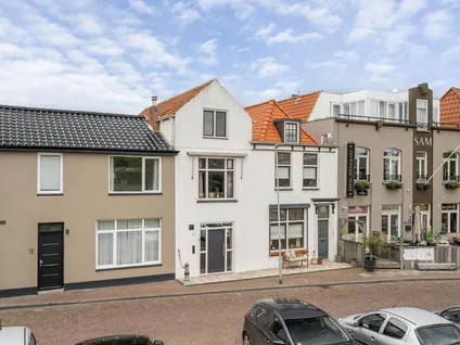 Tussenwoning te koop: Kaaij 10, Tholen Tholen