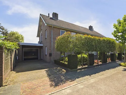 Twee-onder-één-kap te koop: Kaapeind 9, Kerkdriel Kerkdriel