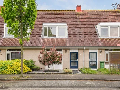 Tussenwoning te huur: Kaasjeskruid 25, Tweede woonwijk Zeewolde