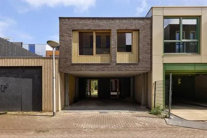 Hoekwoning te koop: Kaasjeskruidstraat 18, Buiksloterham-Noord Amsterdam