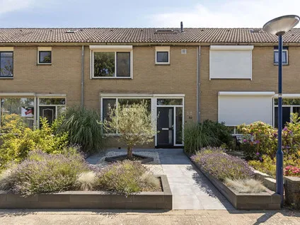 Tussenwoning te koop: Kabbelaarsbank 53, Poortambacht Zierikzee