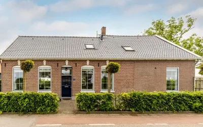 Vrijstaande woning te koop: Kade 9, Tinte Tinte