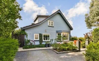Vrijstaande woning te koop: Kadedijk 116, Fijnaart Fijnaart