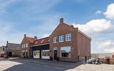 Hoekwoning te koop: Kadedijk 56, Fijnaart Fijnaart