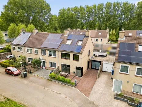 Tussenwoning te koop: Kadegriend 34, Kadegriend en Overgriend Almere