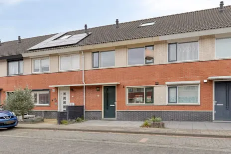 Tussenwoning te koop: Kaftanstraat 39, Azië Purmerend