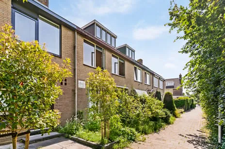 Terraced house for sale: Kagertuinen 100, Kooibuurt Sassenheim