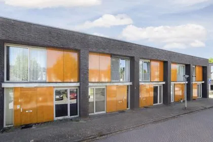 Tussenwoning te koop: Kajuit 114, Noorderplassen W.-Zuid Almere