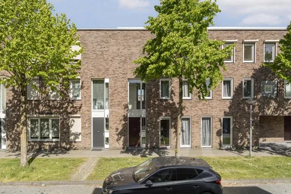 Tussenwoning te koop: Kajuit 6, Noorderplassen W.-Zuid Almere