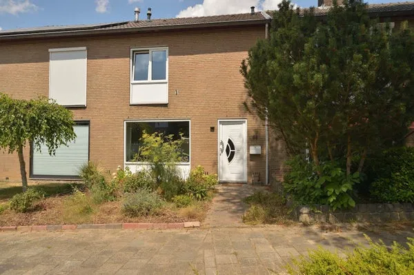Tussenwoning te koop: Kaldebornweg 69, Caumerveld Heerlen