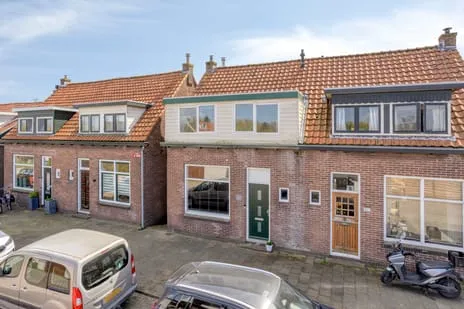 Twee-onder-één-kap te koop: Kalf 182D, Kalf Noord Zaandam