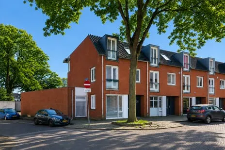 Corner house for sale: Kalishoek 28, Ginneken Breda