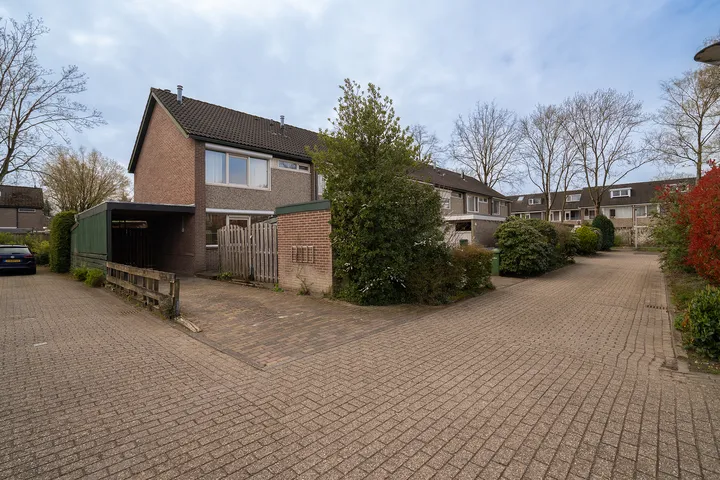 Hoekwoning te koop: Kalkerlanden 27, Stroinkslanden Noord-West Enschede