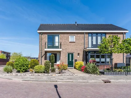 Twee-onder-één-kap te koop: Kalkovenstraat 7, Bentinckspark Hoogeveen