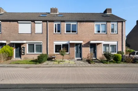 Tussenwoning te koop: Kalmoes 25, Alblasserdam