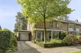 Hoekwoning te koop: Kamerlingh Onneslaan 1, Dieren-West boven spoorlijn Dieren
