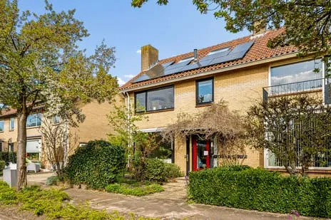 Twee-onder-één-kap te koop: Kamerlingh Onneslaan 37, Berkum Zwolle