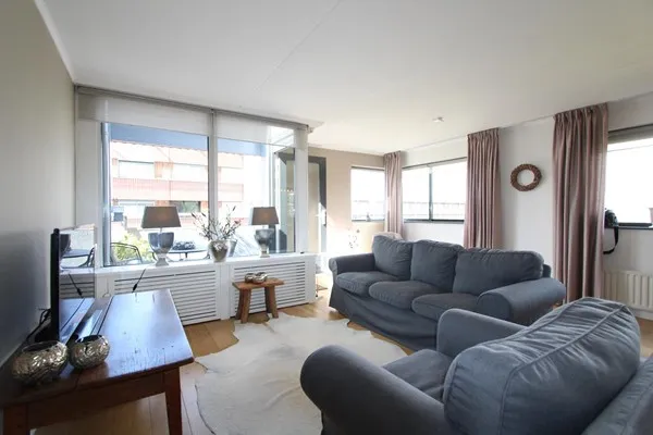 Appartement te huur: Kamerlingh Onnesstraat 111, Amstelveen