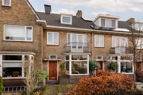 Tussenwoning te koop: Kamerlingh Onnesstraat 63, Natuurkundigenbuurt-west Haarlem