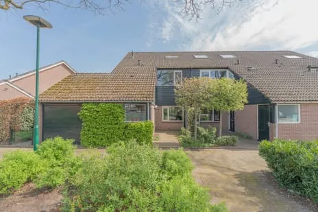 Hoekwoning te koop: Kamgras 1, Veenendaal