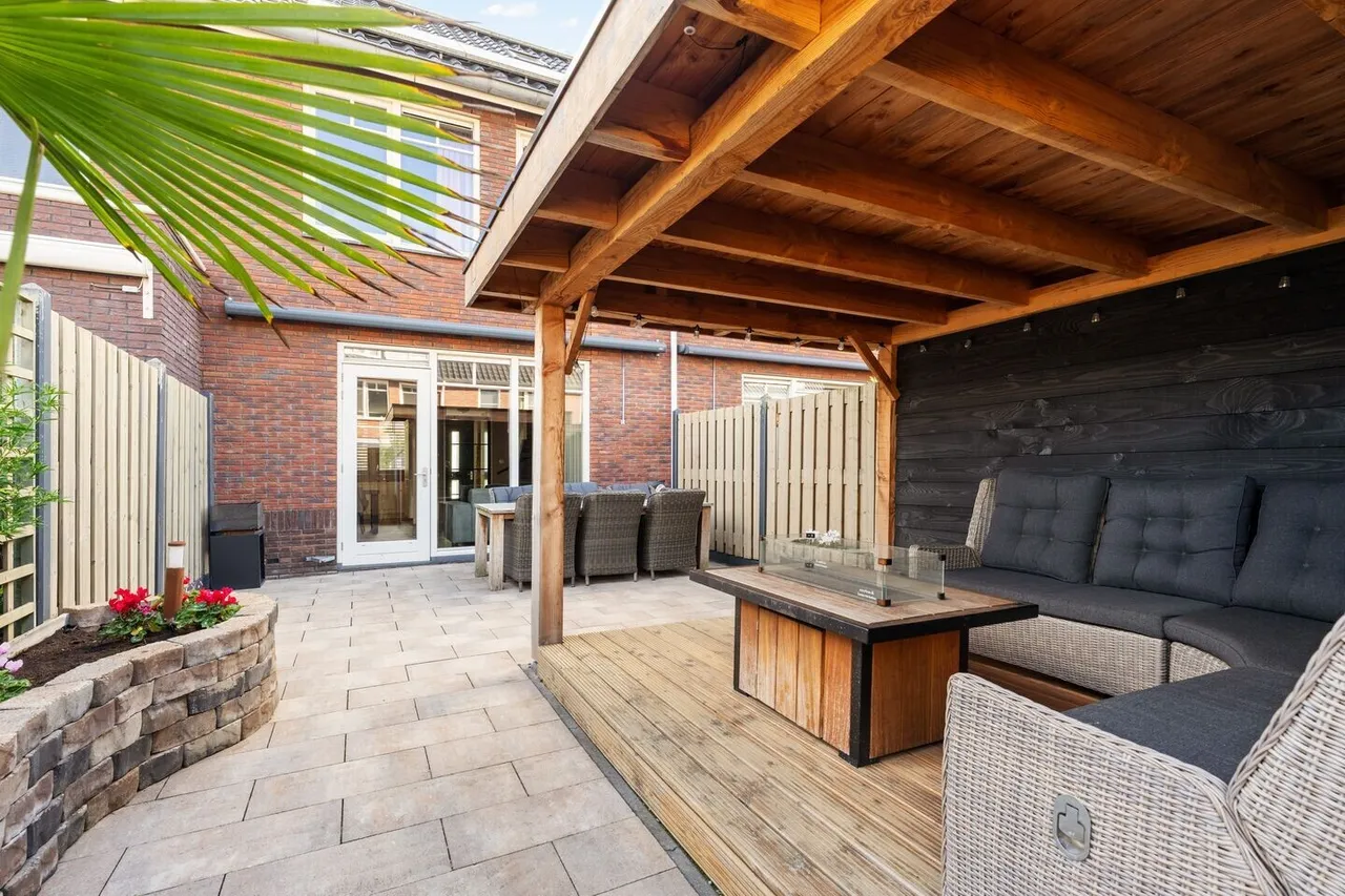 Tussenwoning te koop: Kamgras 144, Rotterdam
