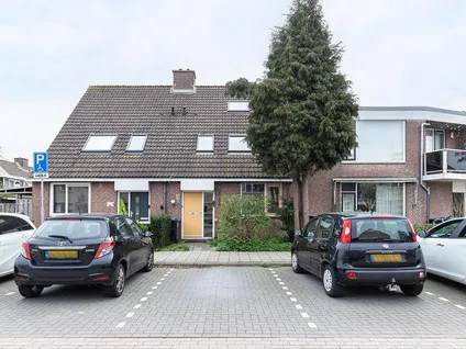 Tussenwoning te koop: Kamgras 21, Blokweer Noord Alblasserdam