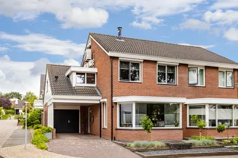 Twee-onder-één-kap te koop: Kamille 13, De Essen Oldenzaal