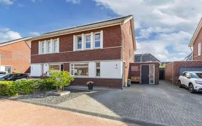 Twee-onder-één-kap te koop: Kamille 14, Vrijburgh Drachten