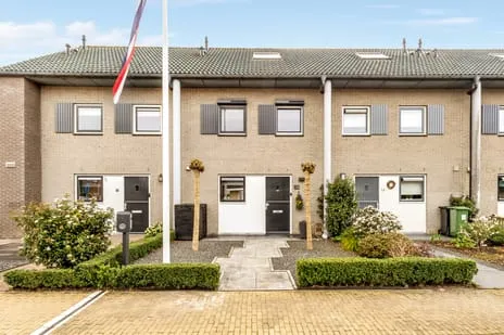 Tussenwoning te koop: Kamille 16, Groot Corlaer Nijkerk