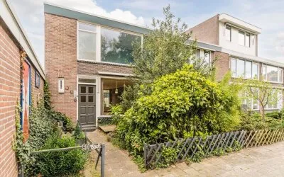 Tussenwoning te koop: Kamillehof 80, Tilburg