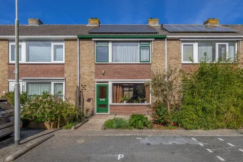 Tussenwoning te koop: Kamillestraat 26, Noorderham Krommenie