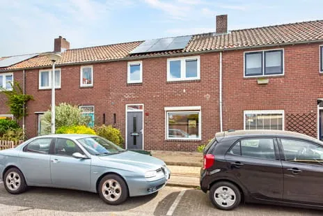 Tussenwoning te koop: Kamillestraat 33, Bloemenbuurt-West Amersfoort