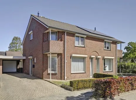 Twee-onder-één-kap te koop: Kamillestraat 9, Hedel Hedel