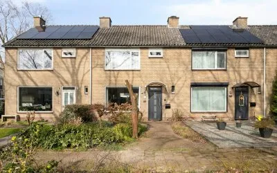 Tussenwoning te koop: Kamperfoeliestraat 42, Smitsveen Soest