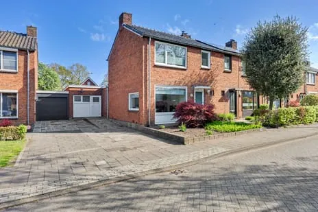 Tussenwoning te koop: Kamperfoeliestraat 65, Veldwijk-Zuid Hengelo