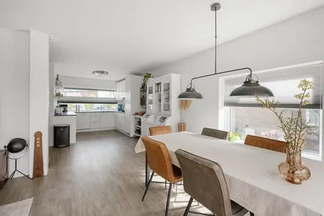 Hoekwoning te koop: Kamperfoeliestraat 9, Oude dorp Landsmeer