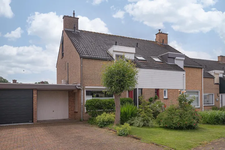 Tussenwoning te koop: Kampstraat 17, Jabeek Jabeek