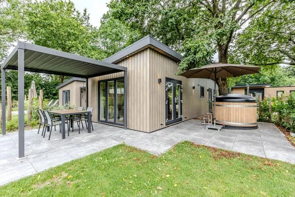 Detached house for sale: Kanaal Zuid 444-218, Bosgebied Oosterhuizen Lieren