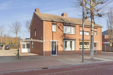 Twee-onder-één-kap te koop: Kanaalstraat 104, Beringe-centrum Beringe