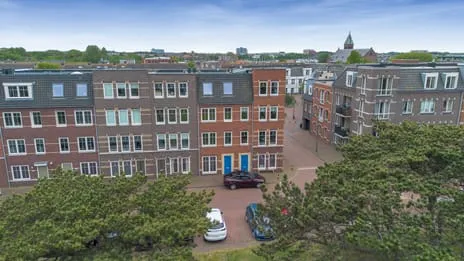 Tussenwoning te koop: Kanaalstraat 142, Oud-IJmuiden Ijmuiden