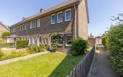 Corner house for sale: Kanaalstraat 15, Heerlerbaan-Oost Heerlen