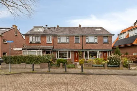 Tussenwoning te koop: Kanaalstraat 50, De Hoek Rijnsburg