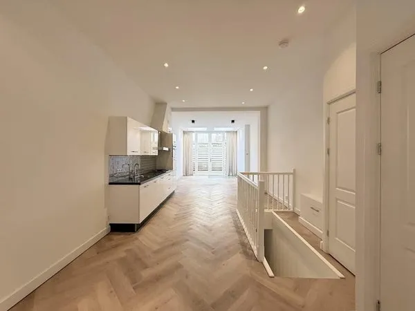 Woning te huur: Kanaalstraat, Cremerbuurt-West Amsterdam